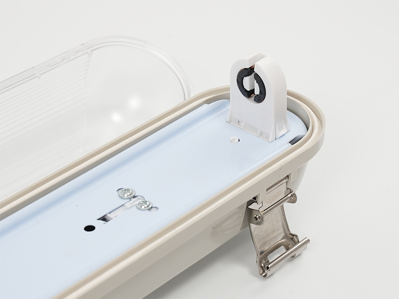 LED Tri-Proof Lights IP65 IK08 for Harsh Environments